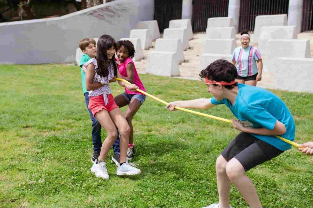 Kids playing tug of war