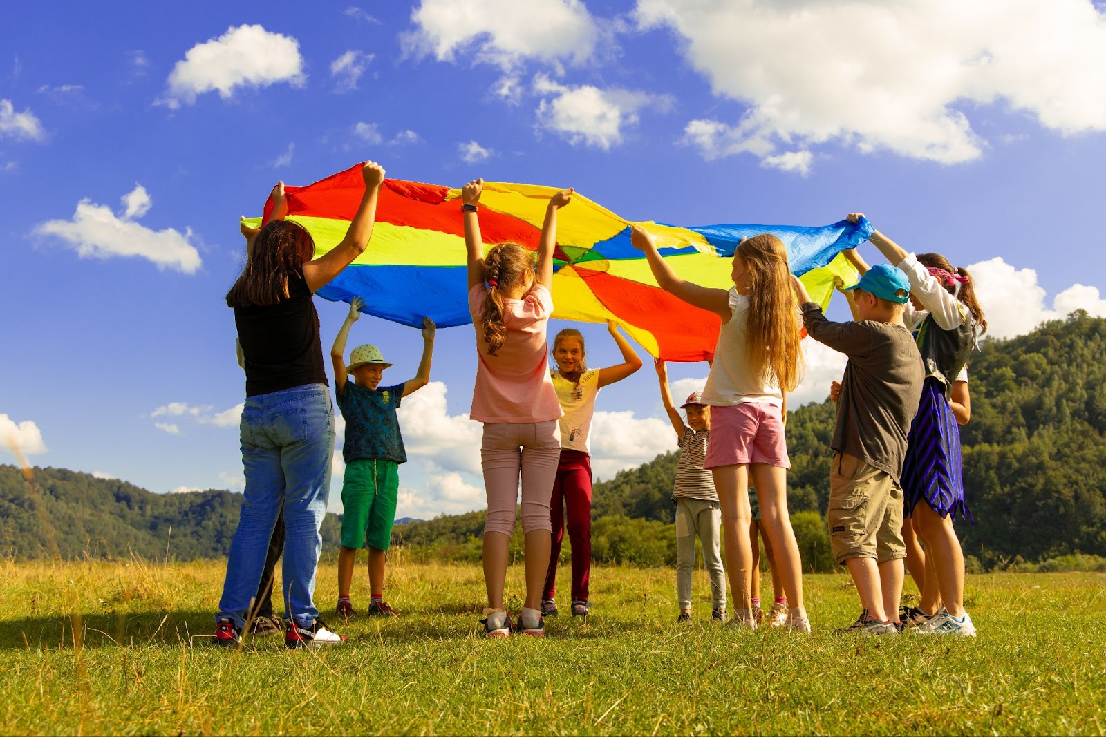 15 Best Group Games For Kids To Keep Them Entertained