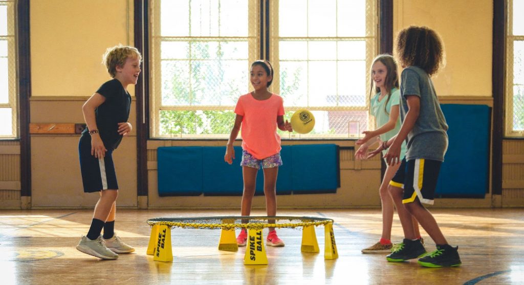 20 Best Indoor and Outdoor Team Building Activities for Kids