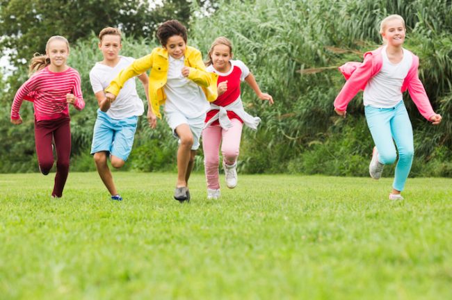 Image of kids racing