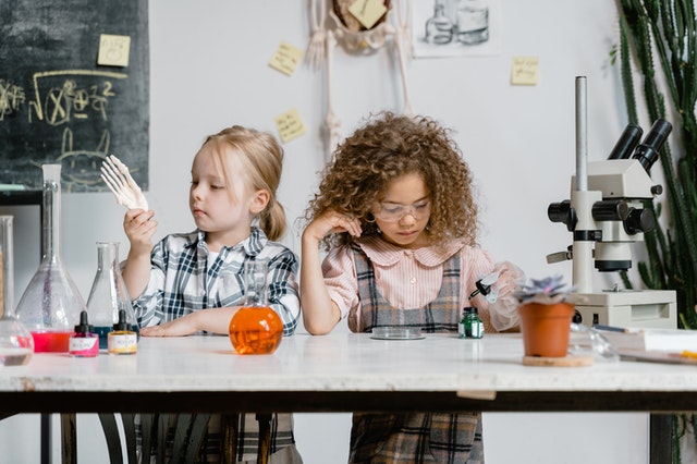 Kids in lab